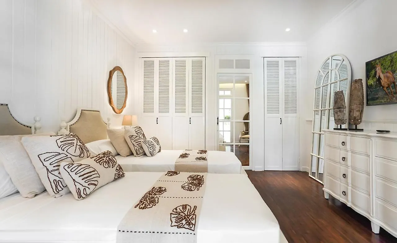 Villa Symphony White By Balisuperhost Ουμπούντ