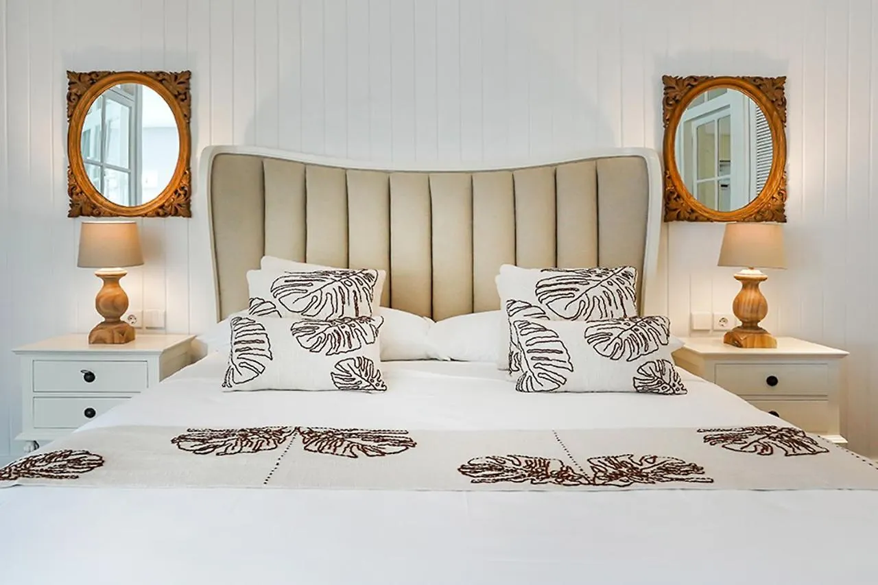 Villa Symphony White By Balisuperhost Ουμπούντ