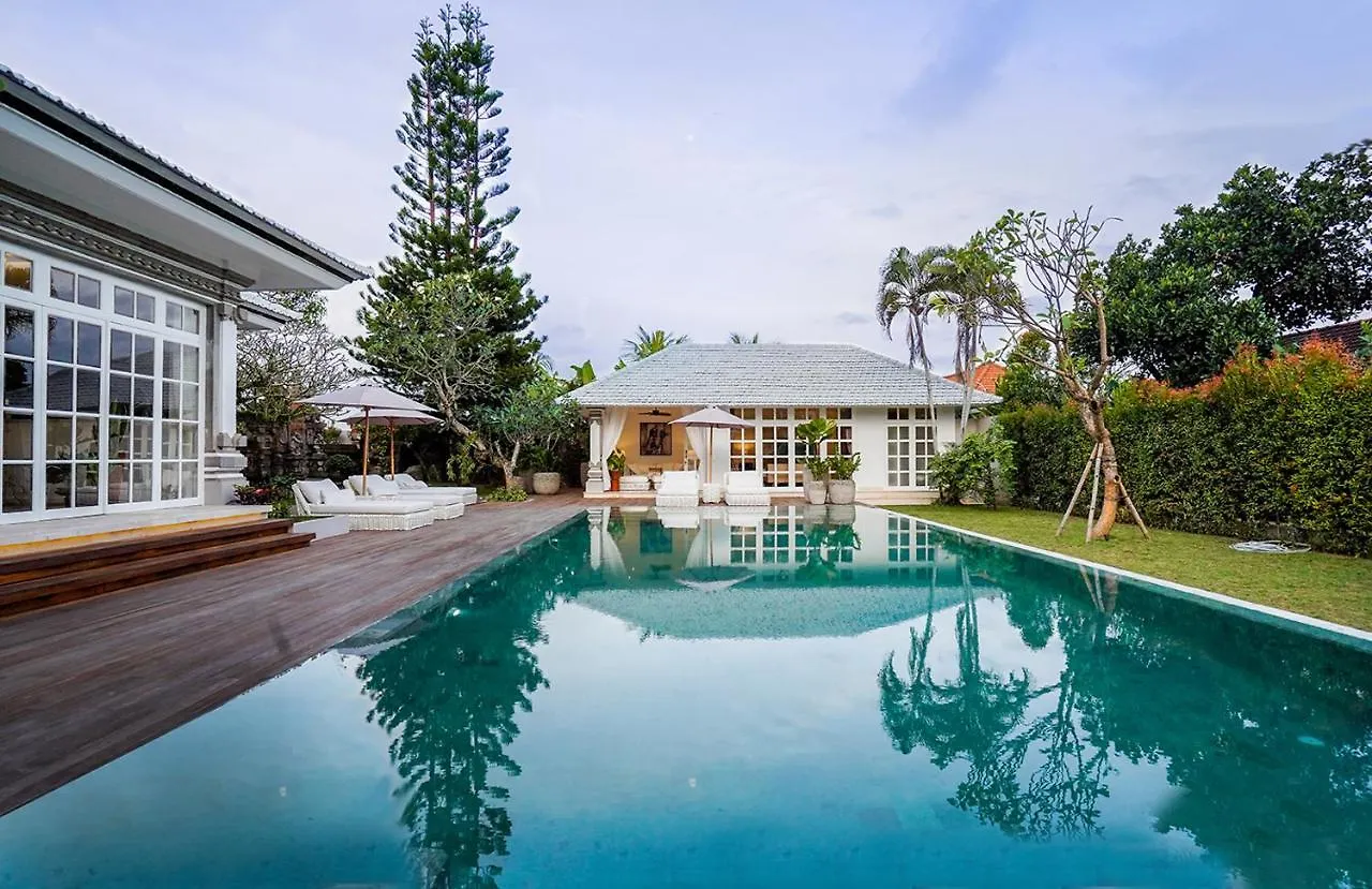 Villa Symphony White By Balisuperhost Ουμπούντ