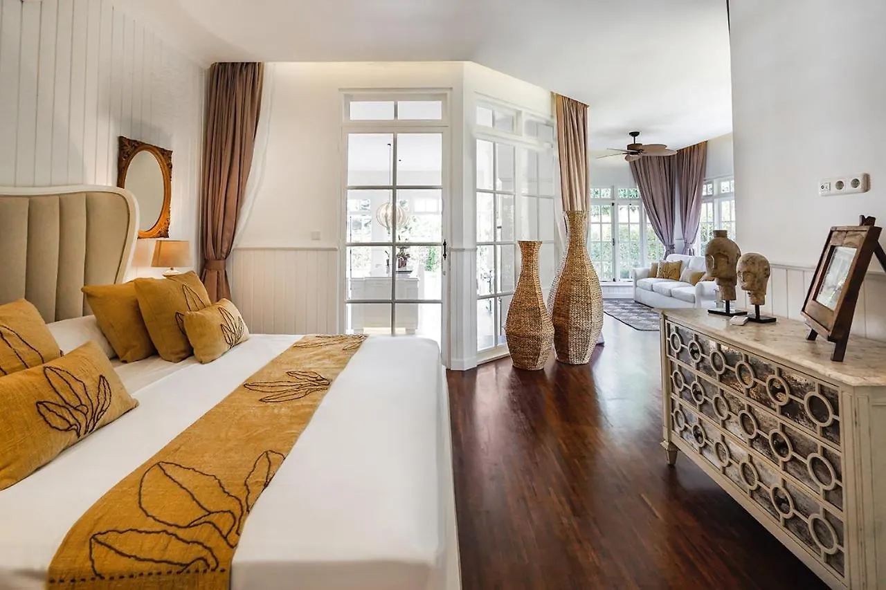 Villa Symphony White By Balisuperhost Ουμπούντ