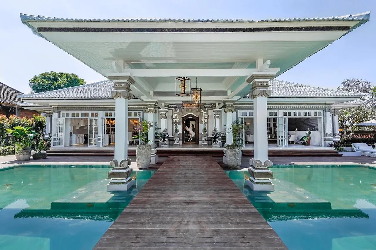 Villa Symphony White By Balisuperhost Ουμπούντ